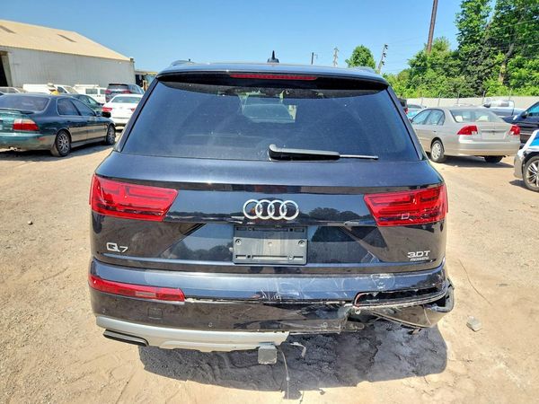 2017 AUDI Q7 quattro Prestige