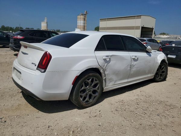 2018 CHRYSLER 300