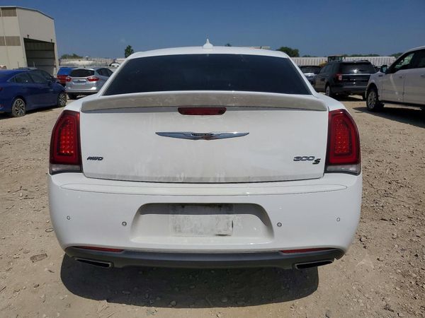 2018 CHRYSLER 300