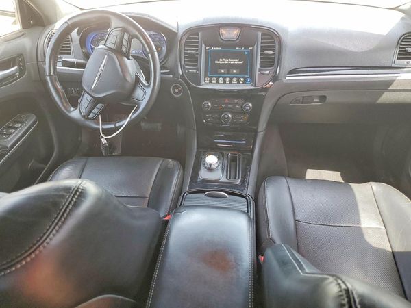 2018 CHRYSLER 300