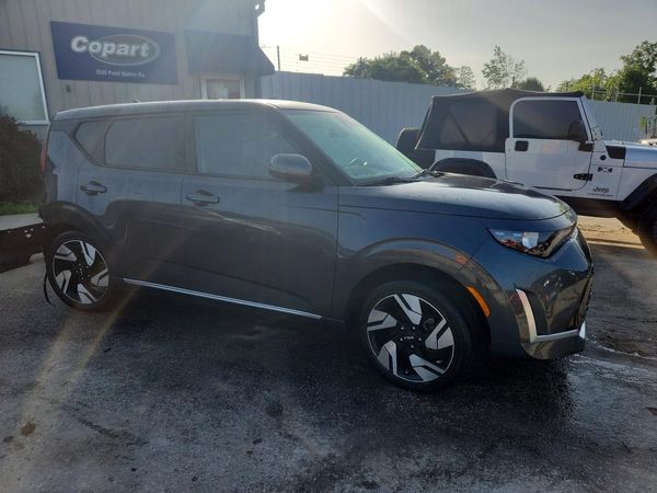 2023 KIA SOUL GT Line