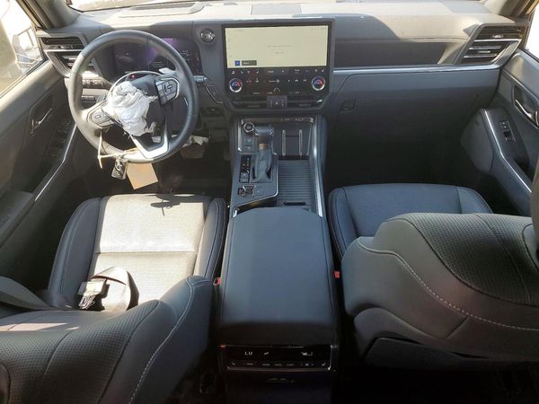 2025 LEXUS GX 550