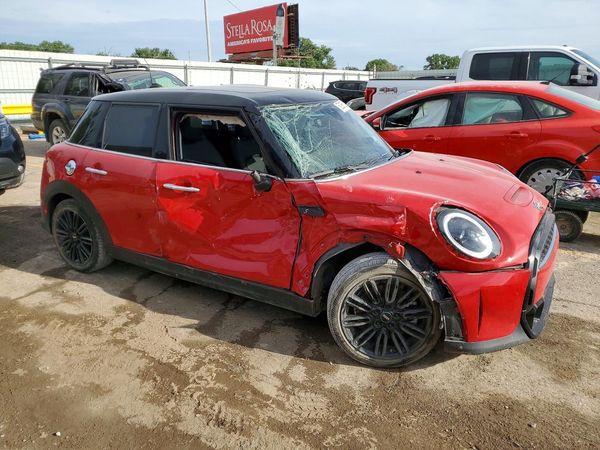 2022 MINI COOPER