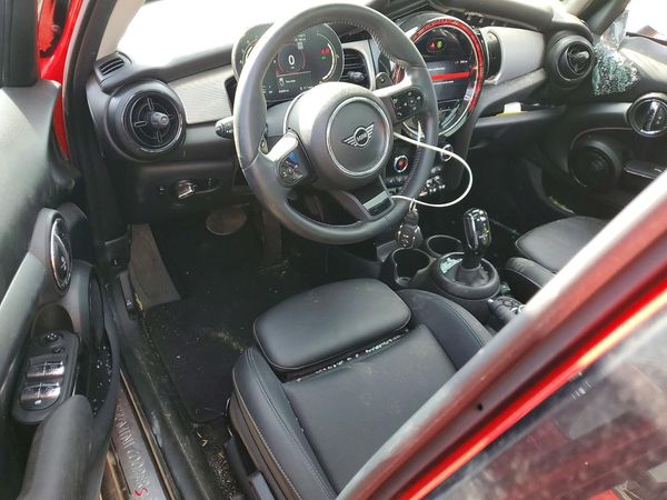 2022 MINI COOPER
