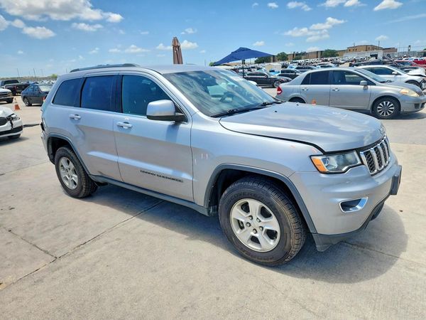 2017 JEEP GRAND CHEROKEE LAREDO 4X2