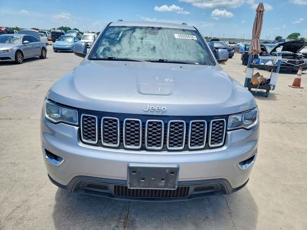 2017 JEEP GRAND CHEROKEE LAREDO 4X2