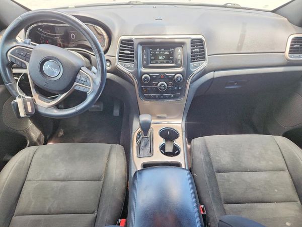 2017 JEEP GRAND CHEROKEE LAREDO 4X2