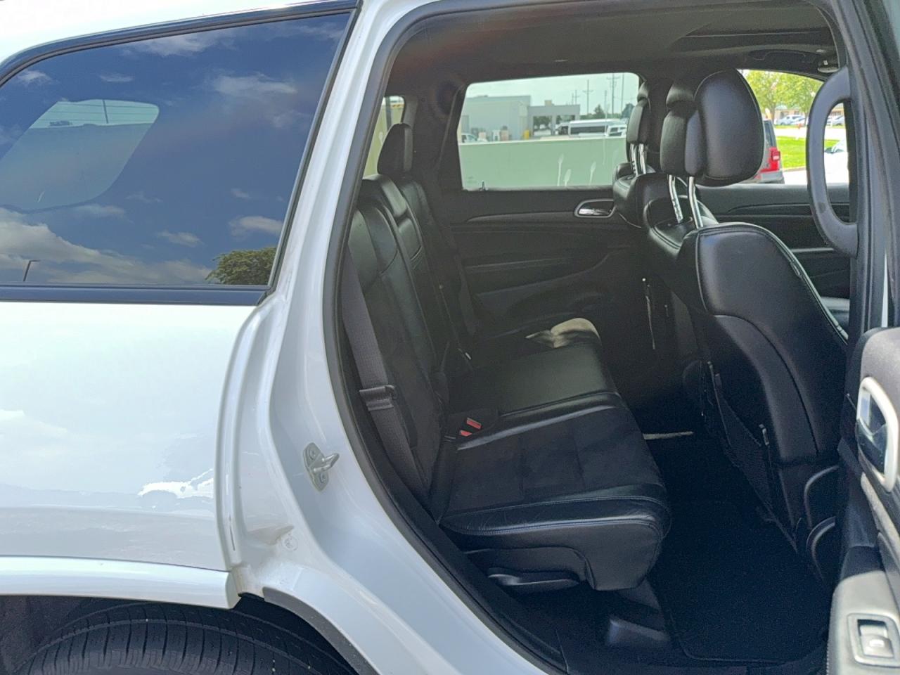 2020 JEEP GRAND CHEROKEE LAREDO 4X4