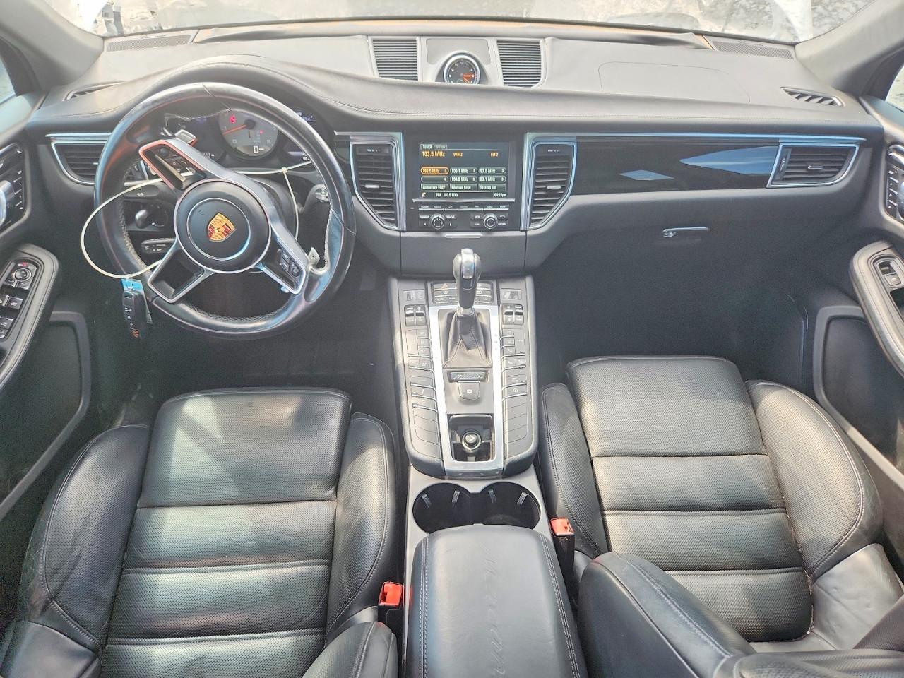 2015 PORSCHE MACAN
