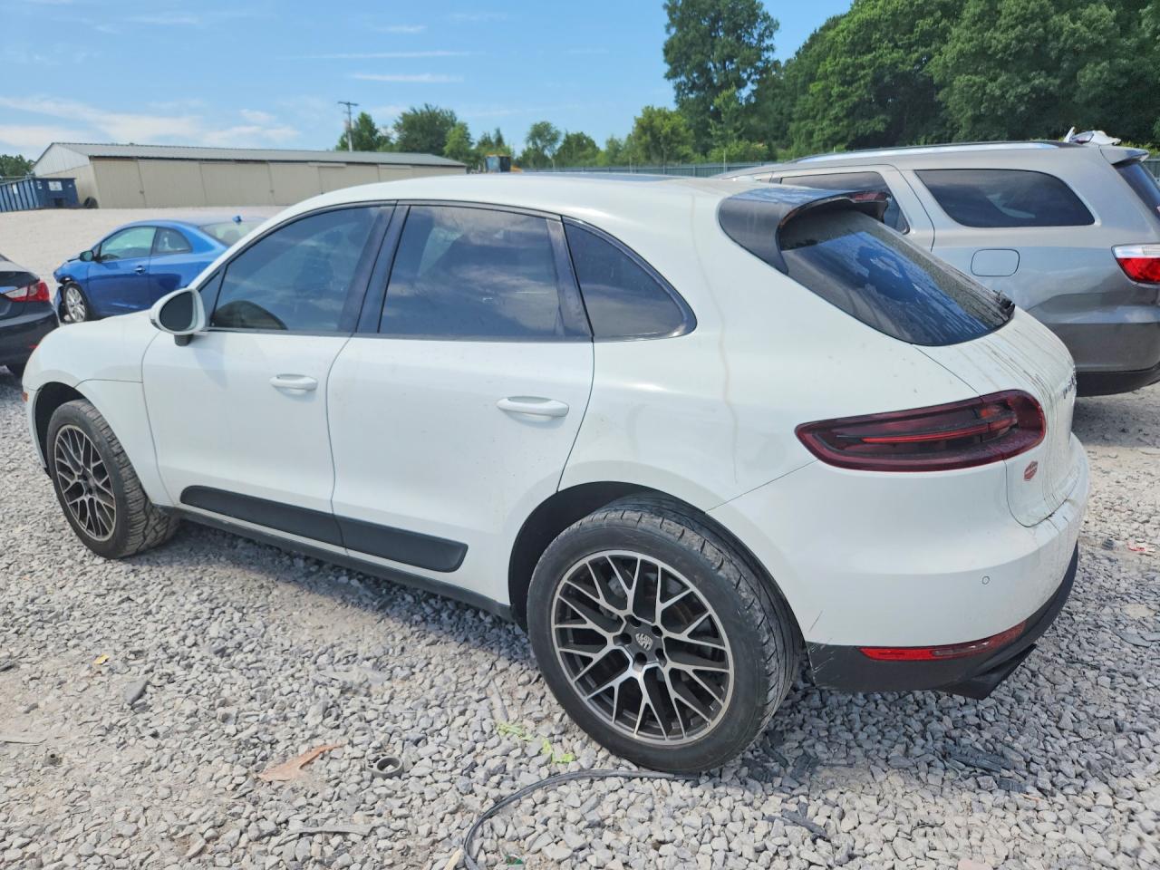 2015 PORSCHE MACAN