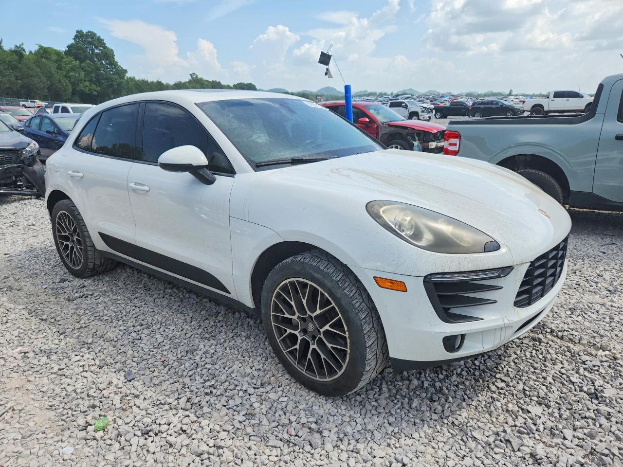 2015 PORSCHE MACAN