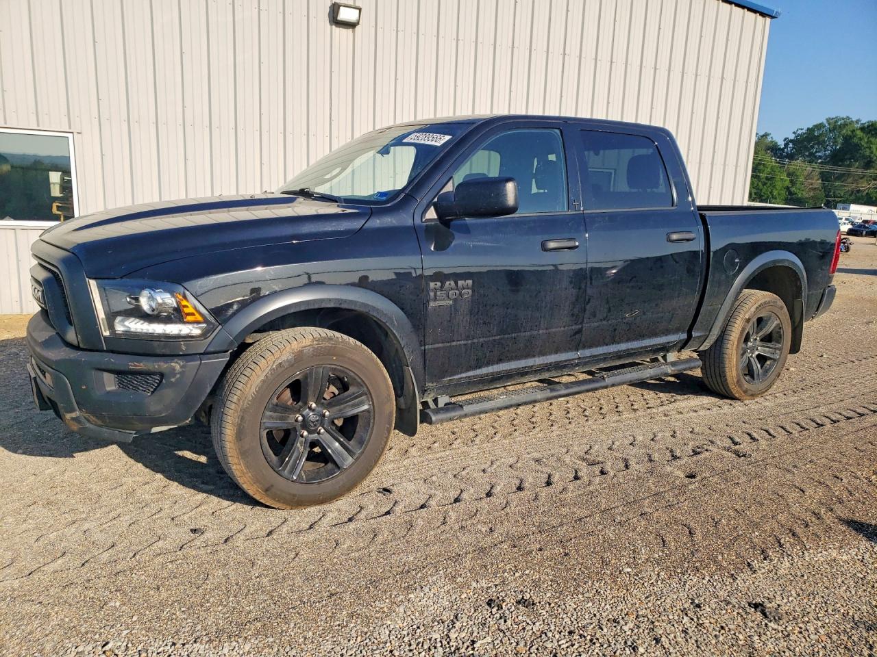 2024 RAM 1500 SLT / Warlock