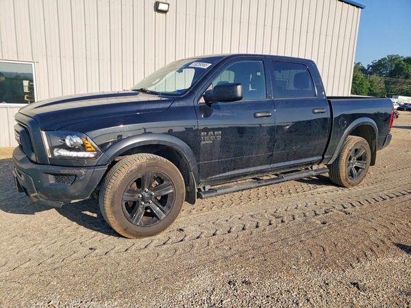 2024 RAM 1500 SLT / Warlock