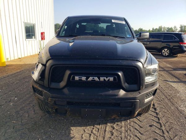 2024 RAM 1500 SLT / Warlock