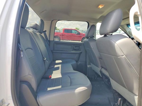 2015 RAM 1500 ST