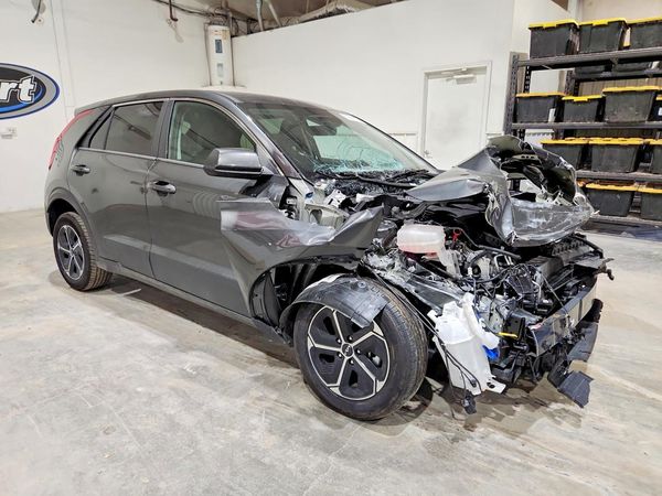 2026 KIA NIRO LX