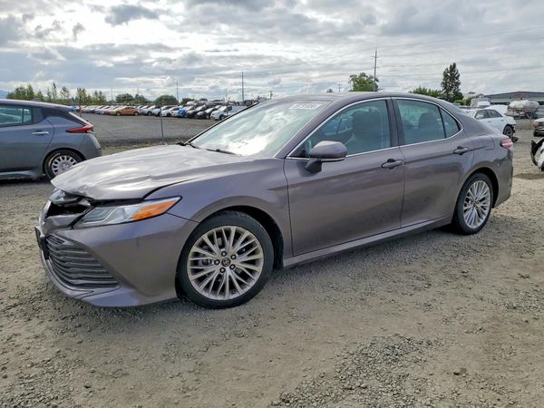 2019 TOYOTA CAMRY