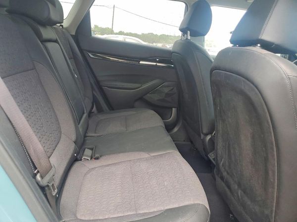 2025 KIA SELTOS S, X-Line