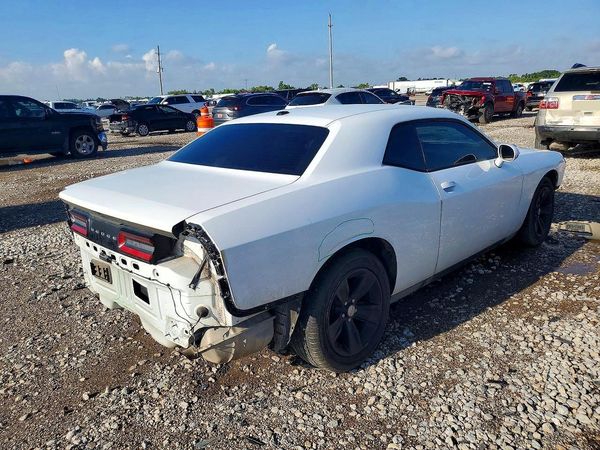 2015 DODGE CHALLENGER SXT
