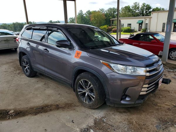 2019 TOYOTA HIGHLANDER LE/LE Plus