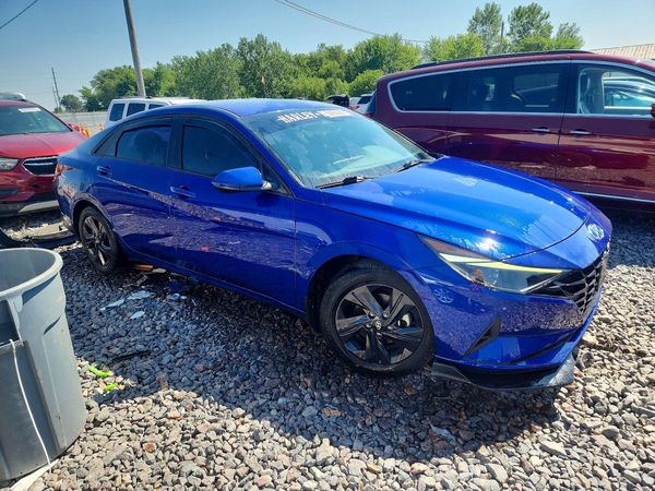 2022 HYUNDAI ELANTRA SEL