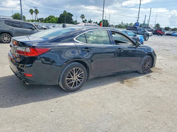 2016 LEXUS ES