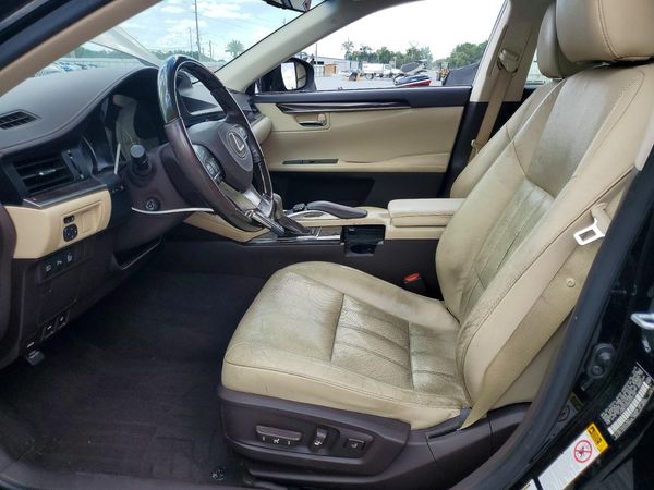 2016 LEXUS ES
