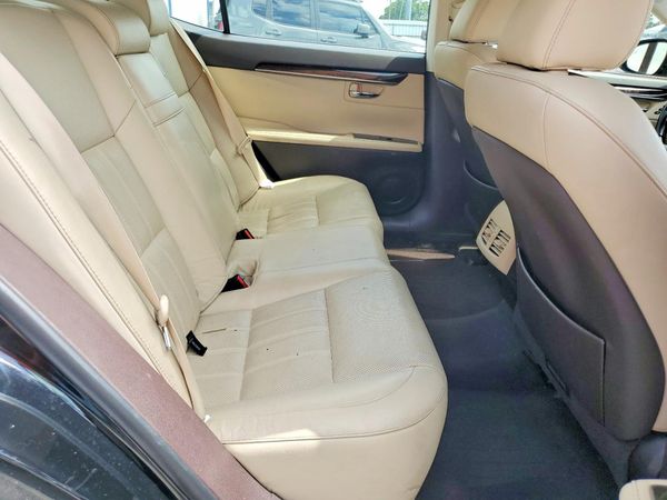2016 LEXUS ES