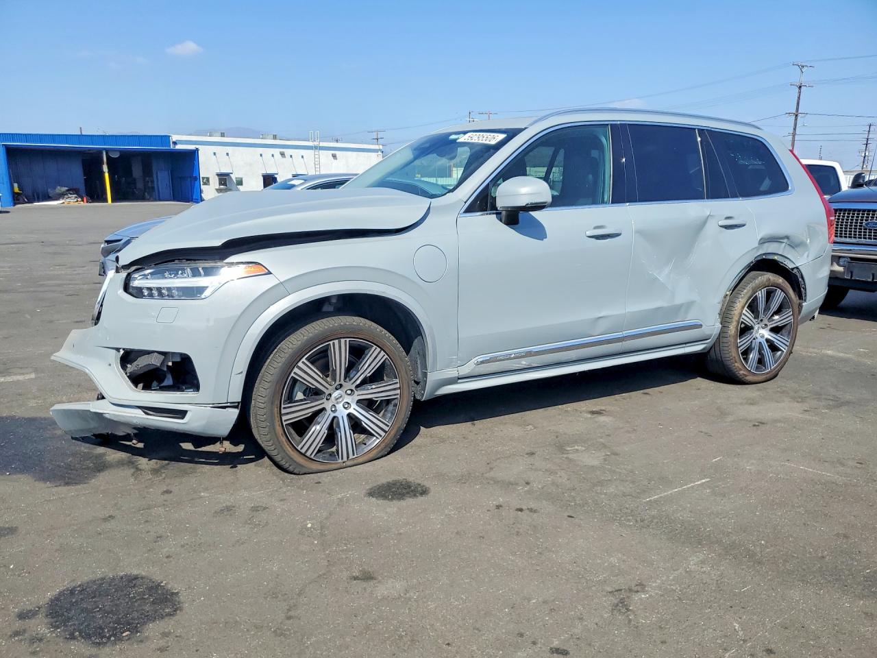 2024 VOLVO XC90