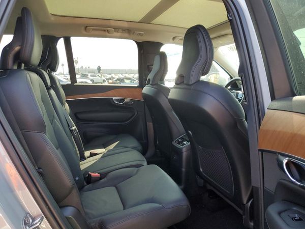 2024 VOLVO XC90