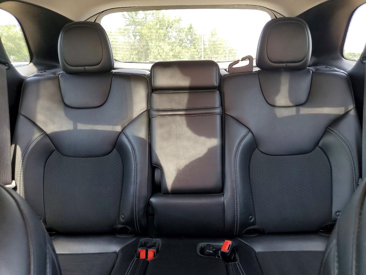 2019 JEEP CHEROKEE LATITUDE PLUS 4X4