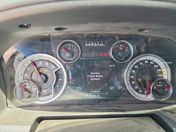 2015 RAM 1500 SLT