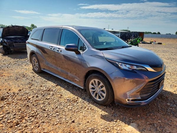 2021 TOYOTA SIENNA