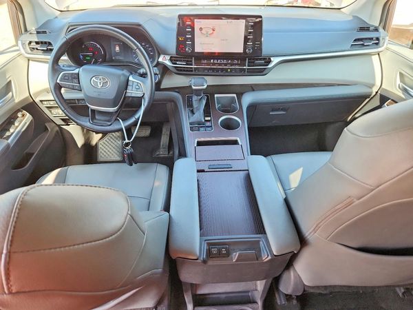 2021 TOYOTA SIENNA