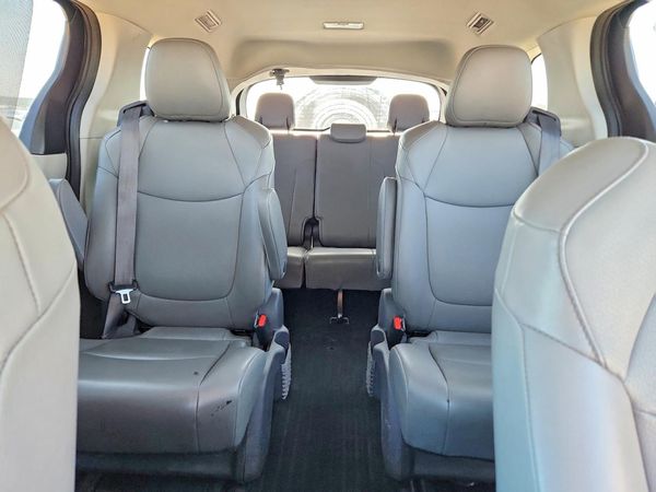 2021 TOYOTA SIENNA
