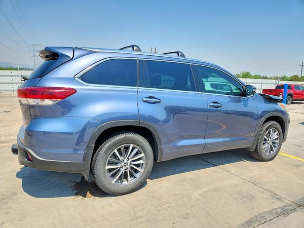 2018 TOYOTA HIGHLANDER SE/XLE