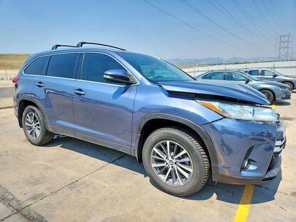2018 TOYOTA HIGHLANDER SE/XLE