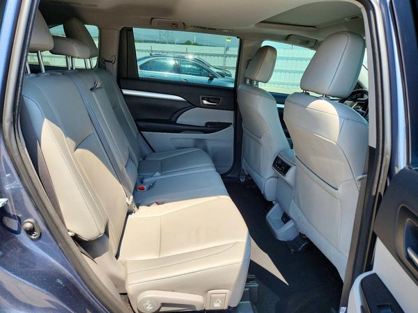 2018 TOYOTA HIGHLANDER SE/XLE
