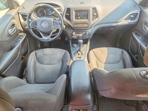 2019 JEEP CHEROKEE LATITUDE 4X4