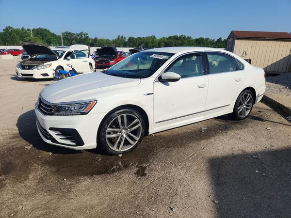 2017 VOLKSWAGEN PASSAT