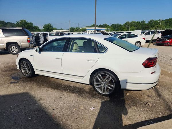 2017 VOLKSWAGEN PASSAT