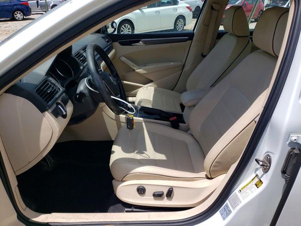 2017 VOLKSWAGEN PASSAT