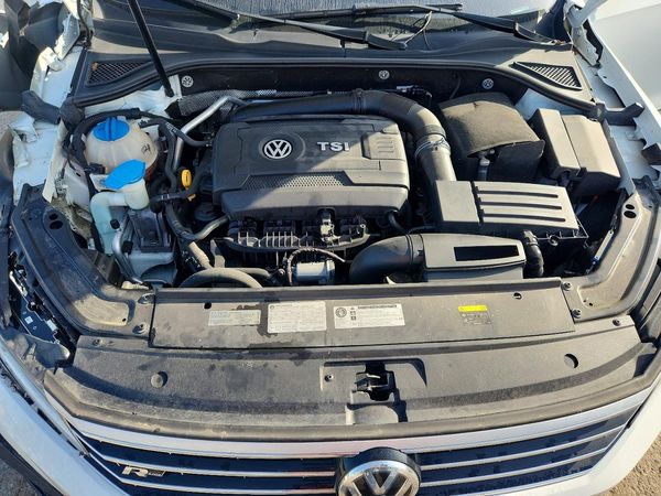 2017 VOLKSWAGEN PASSAT