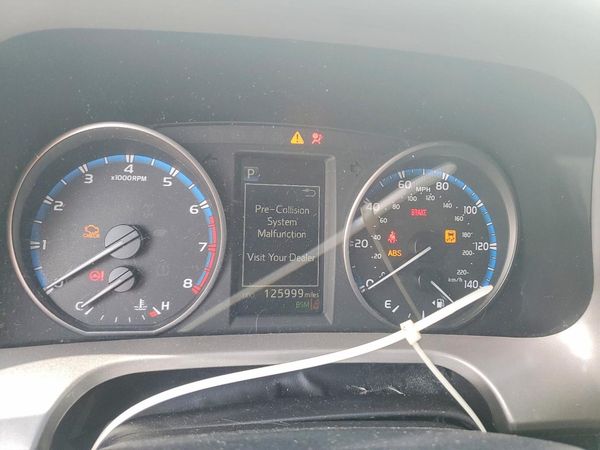 2018 TOYOTA RAV4 Adventure/XLE
