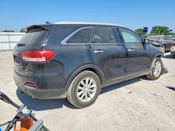 2017 KIA SORENTO L, LX