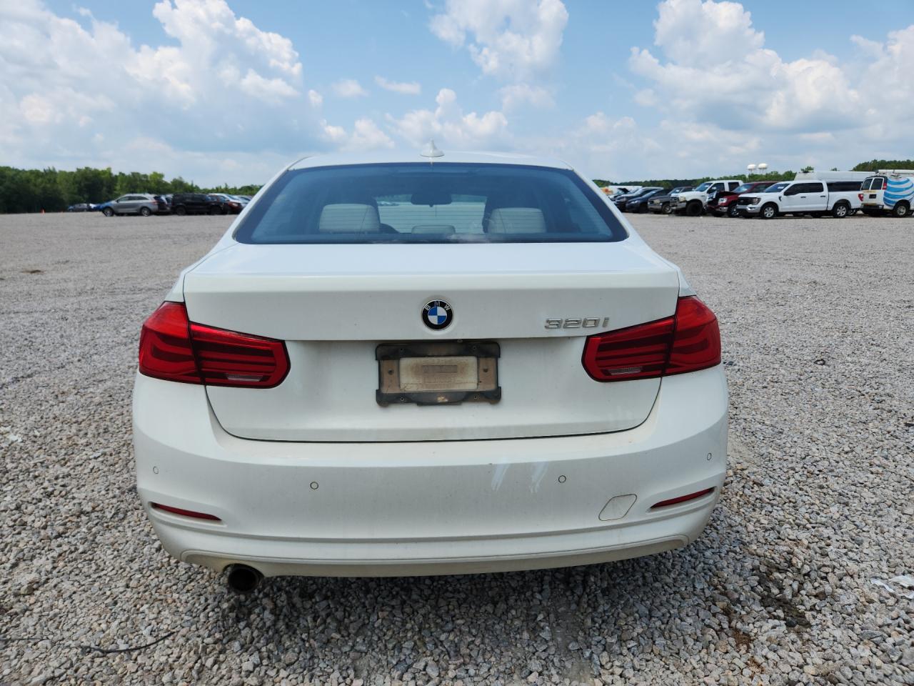 2018 BMW 320