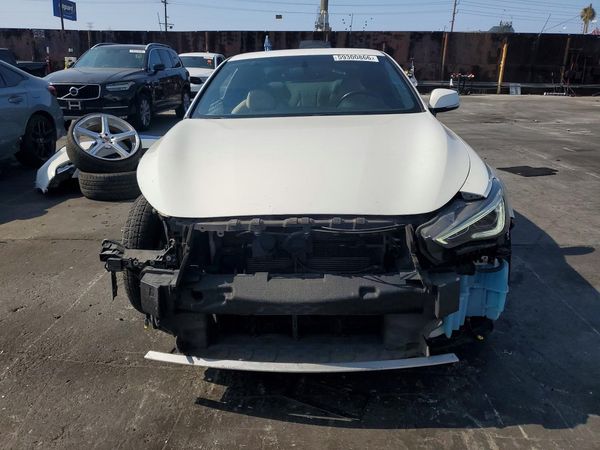 2017 INFINITI Q60