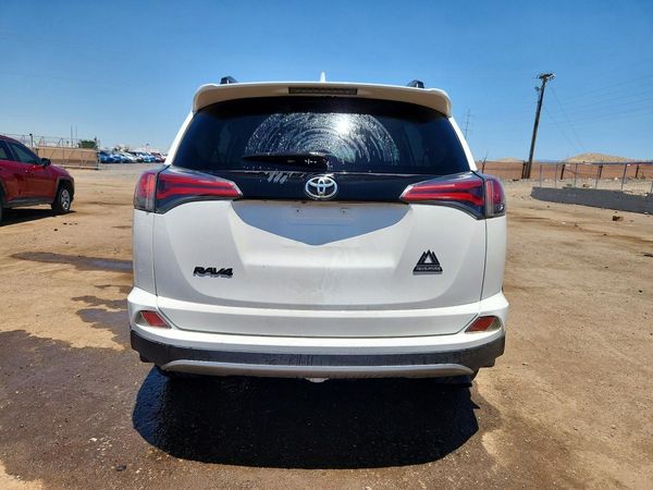 2018 TOYOTA RAV4 Adventure/XLE