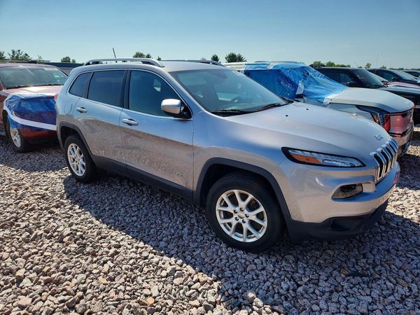 2016 JEEP CHEROKEE LATITUDE 4X4