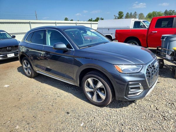 2024 AUDI Q5 quattro Premium